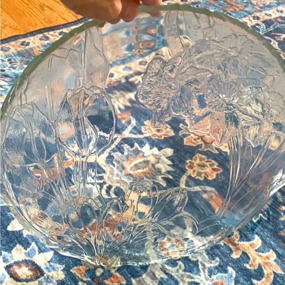 Vintage Colony Crafts Handcrafted Crystal 13 in Round Satin bouquet Platter - Picture 1 of 12